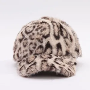 Dames Baseballpet Met Luipaardprint Van Dik Faux Nertsbont Winter Warm Pluche Mode Woon-werkverkeer Verstelbare Pet