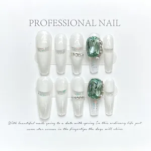 Uñas Postizas Hechas a Mano Forma Ataúd Verde Esmeralda Corte Esmeralda Gema Blanco Francés Calado Kit de Manicura Profesional Mujer