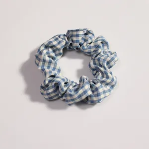 Elastico per capelli in tessuto a quadretti bianchi e blu per acconciature