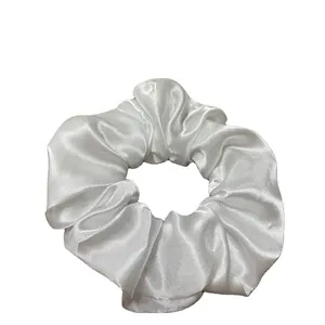 Glänzendes weißes Satin-LED-Haargummi mit Plissee-Design für ein leuchtendes Haar-Accessoire