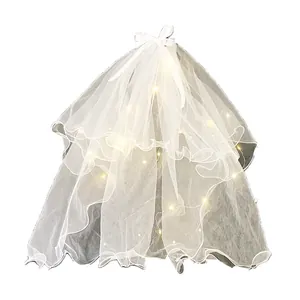 Voile de mariée blanc à double couche avec LED, bords en dentelle et nœud lumineux à clip