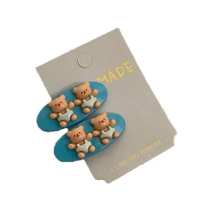 Schattige hemelblauwe haarklemmen set voor kinderen met hars teddybeer figuren