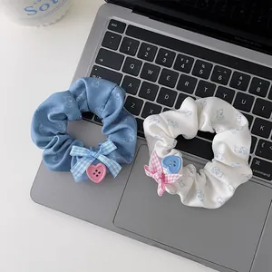 Lot de chouchous avec motifs d'ours, nœuds à carreaux et boutons en forme de cœur