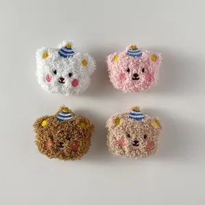 Broche en Peluche d'Ours de Dessin Animé Mignon Accessoire de Bijoux Bricolage Tête d'Ours Brodée Avec Chapeau de Fête