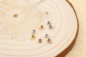Dettaglio delle perline regolabili in argento sterling S925 in oro, argento e oro rosa