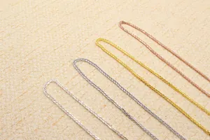 Λεπτομέρεια από ασημένιες αλυσίδες S925 1,3 mm σε ασήμι, χρυσό και ροζ χρυσό