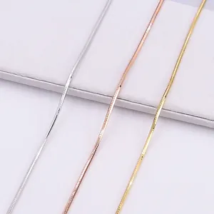 Tres finas cadenas de serpiente de plata S925 en acabados plata, oro y oro rosa