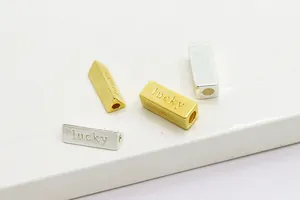 Detailansicht der S925 Silberperlen mit Lucky Gravur für DIY Halsketten Zubehör