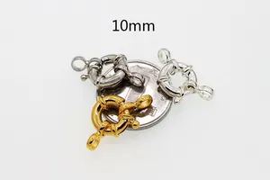 Makroaufnahme von 10mm S925 Sterling Silber Federringen in Gold Silber und Schwarz