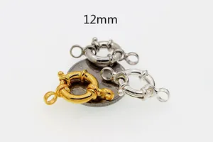 Makro-Detail von 12mm S925 Sterlingsilber Federring-Verschlüssen für Schmuckdesign