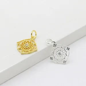 Pendentif mandala carré en argent S925 ajouré avec zircon en finitions or et argent