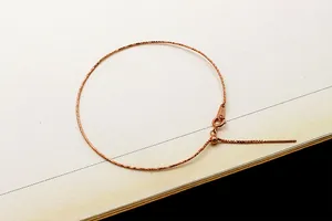 Dettaglio del bracciale regolabile in argento S925 placcato oro rosa con cursore