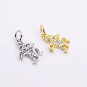 Pendaglio unicorno in argento S925 con zirconi micro-pave in finitura oro e argento