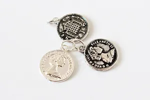 Détails de trois pendentifs vintage en argent S925 Reine Elizabeth pour bijoux DIY