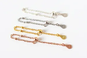 Detail van S925 sterling zilveren verstelbare ringen in zilver, goud en roségoud