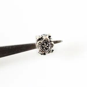 Retro S925 sterling silver flower cube bead with vintage oxidized finish for DIY bracelets