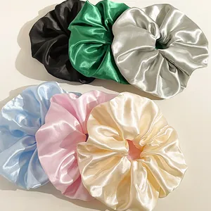 Set di sei elastici per capelli oversize in raso in colori pastello e classici da donna