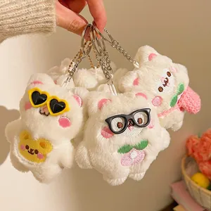 Porte-clés lapin en peluche blanc avec lunettes de soleil coeur et nœud papillon doux