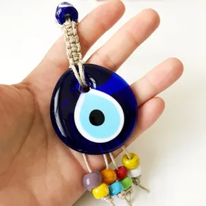 Blauer türkischer Evil Eye Wandbehang aus Glas mit handgeflochtenem Seil und bunten Perlen