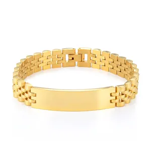 Dettaglio del bracciale in acciaio inossidabile dorato con piastra liscia per incisioni