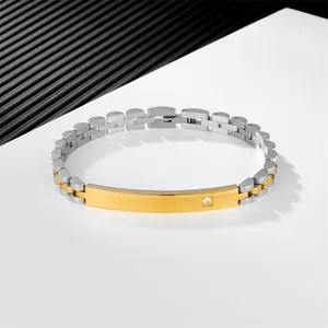 Gros plan d'un bracelet de montre de 6mm en acier inoxydable avec insert zircon