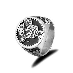 Anello Biker in Acciaio Inossidabile Vintage con Teschio per Uomo Gothic Punk Personalità Cappello da Cowboy Corona Anello da Uomo