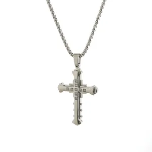 Pendentif croix en acier inoxydable poli avec incrustation de zircones brillants