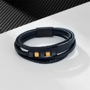 Bracciale multistrato da uomo in pelle nera intrecciata con perle di metallo e chiusura magnetica