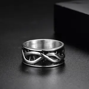 Bague nœud celtique en acier inoxydable argenté pour homme avec design infini poli