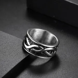 Bague en Acier Inoxydable Nœud Celtique Viking pour Hommes Rétro Punk Gothique Lignes Entrelacées Anneau Large Bijoux Cadeau