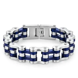 Détail du bracelet chaîne de vélo en acier inoxydable bleu et argent avec fermoir