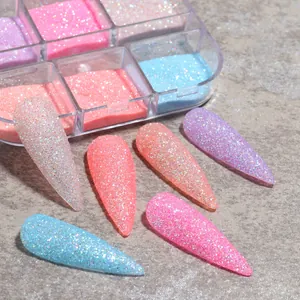Nahaufnahme des 6-Farben Glitzerpuder-Sets mit farbenfrohen Zucker-Effekt Nagelspitzen