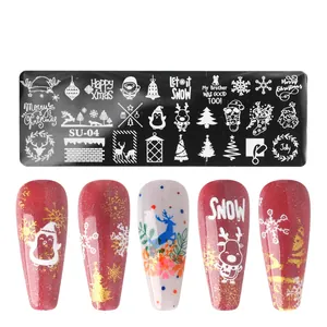 Détail de la plaque nail art SU-04 avec motifs de Noël, Père Noël et rennes festifs
