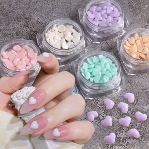 Ciondoli per Nail Art a Cuore con Cambiamento di Colore Sensibile ai Raggi UV 3D Decorazioni per Manicure in Resina Macaron per Donna
