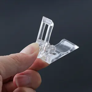 Pince à ongles transparente pour extension gel tenue entre les doigts délicats