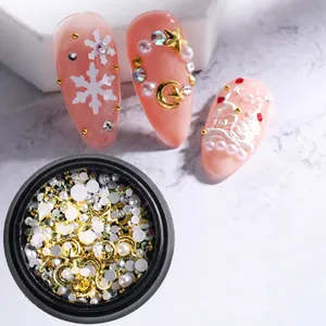 Set de decoración de uñas navideñas con copos, estrellas, lunas de metal y perlas