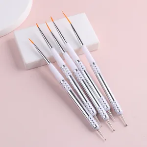 Vista dettagliata del set di 5 pennelli liner a doppia punta per nail art