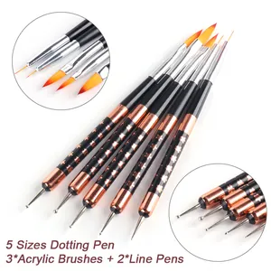 Dettaglio di 5 pennelli nail art a doppia punta con liner, punte piatte e strumenti dotting