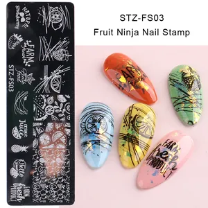 Piastra per nail art STZ-FS03 con motivi a frutta e demo su unghie colorate