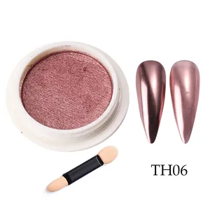 Vue détaillée de la poudre à ongles miroir TH06 or rose avec effet métallique