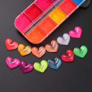 Regenbogen Neon Nagelpuder Set mit 12 fluoreszierenden Pigmenten und Herz-Anhängern