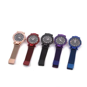Cinq montres cadran ciel étoilé avec bracelets milanais magnétiques et chiffres romains