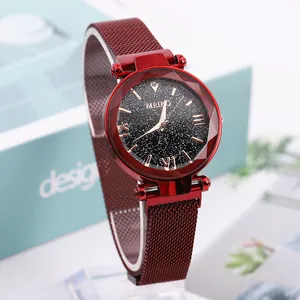 Montre à quartz pour femme avec cadran ciel étoilé, bracelet maille et verre facetté