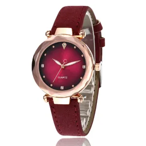 Montre quartz femme avec bracelet en velours bordeaux et cadran serti de diamants
