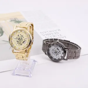 Montres mécaniques ajourées en acier avec chiffres romains pour hommes à la mode