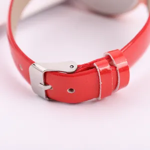 Bracelet de montre en cuir rouge élégant avec boucle argentée polie pour montre femme
