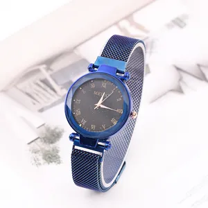 Montre femme ciel étoilé avec bracelet magnétique bleu et chiffres romains