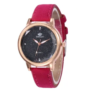 Sterrenhemel wijzerplaat horloge met roségouden kast en roze suède horlogeband