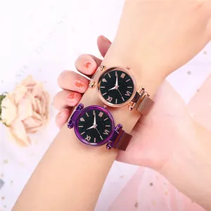 Montre à quartz ciel étoilé avec bracelet magnétique violet et or rose pour femme
