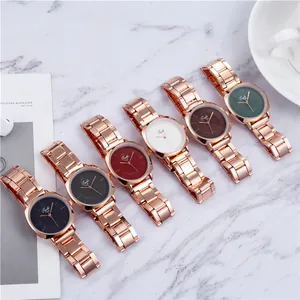 Kollektion von sechs eleganten Damenquarzuhren in Roségold mit bunten schlichten Zifferblättern